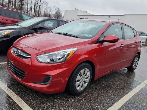 Used 2017 Hyundai Accent SE image 2