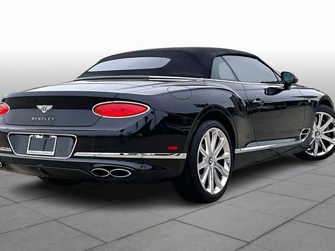 Used 2021 Bentley Continental GT image 12