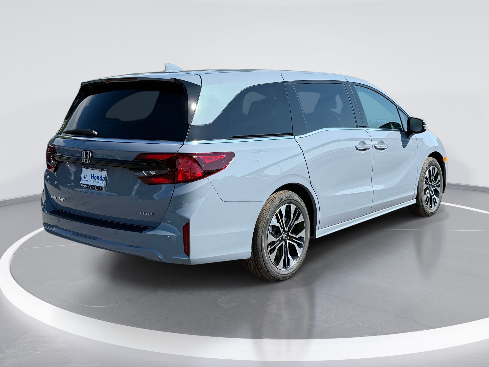 New 2027 Honda Odyssey Elite image 2