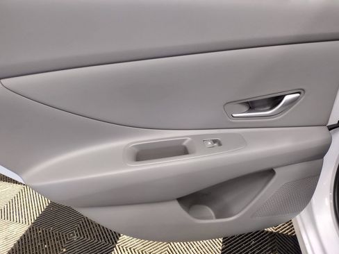 Used 2025 Hyundai Elantra Sport FWD image 19