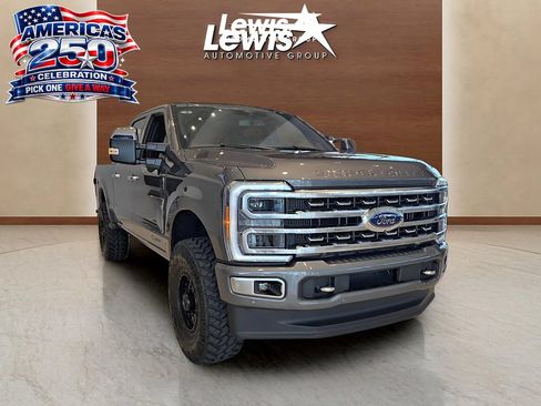 Used 2024 Ford F250 Platinum w/ FX4 Off-Road Package AWD/4WD image 1