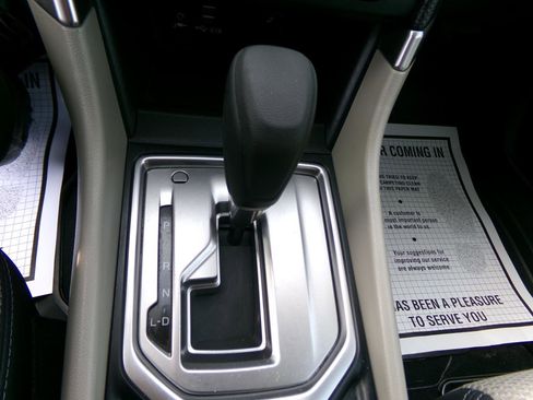 Used 2019 Subaru Forester Premium w/ All-Weather Package image 15