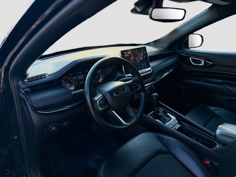 Used 2022 Jeep Compass Altitude w/ Convenience Group image 9