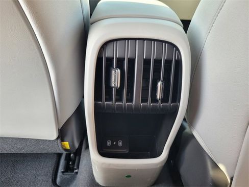 New 2024 Hyundai Kona SEL w/ Convenience Package image 15