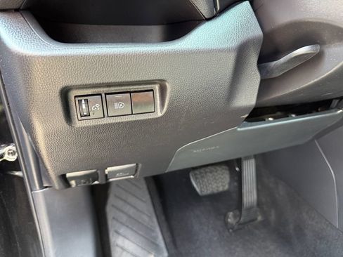 Certified 2025 Toyota RAV4 XLE AWD/4WD image 27