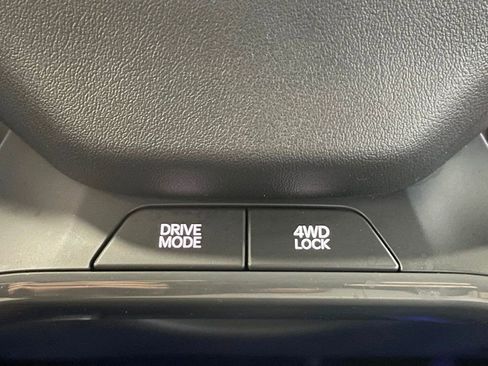 Used 2024 Kia EV9 Land image 51