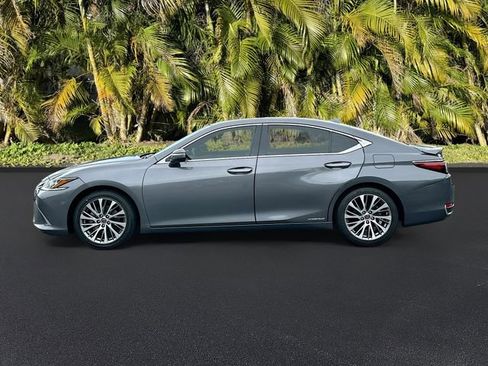 Used 2019 Lexus ES 300h w/ Premium Package image 8