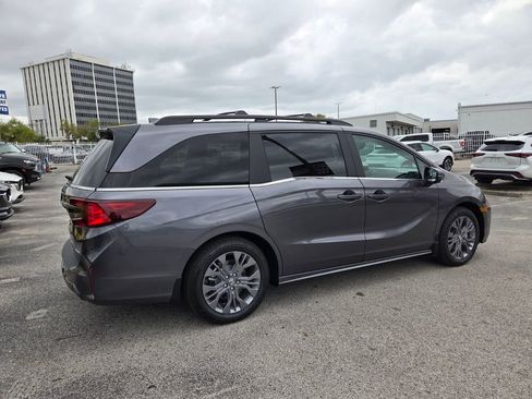 Used 2026 Honda Odyssey Touring image 16