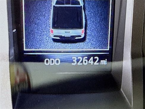 Certified 2022 Toyota Tacoma SR5 image 5