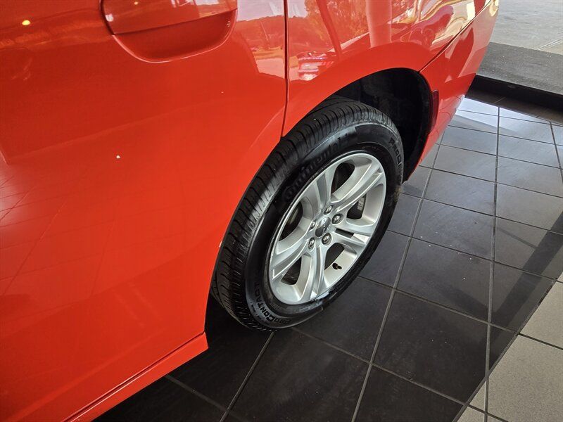 Used 2020 Dodge Charger SXT w/ Leather Interior Group RWD image 34