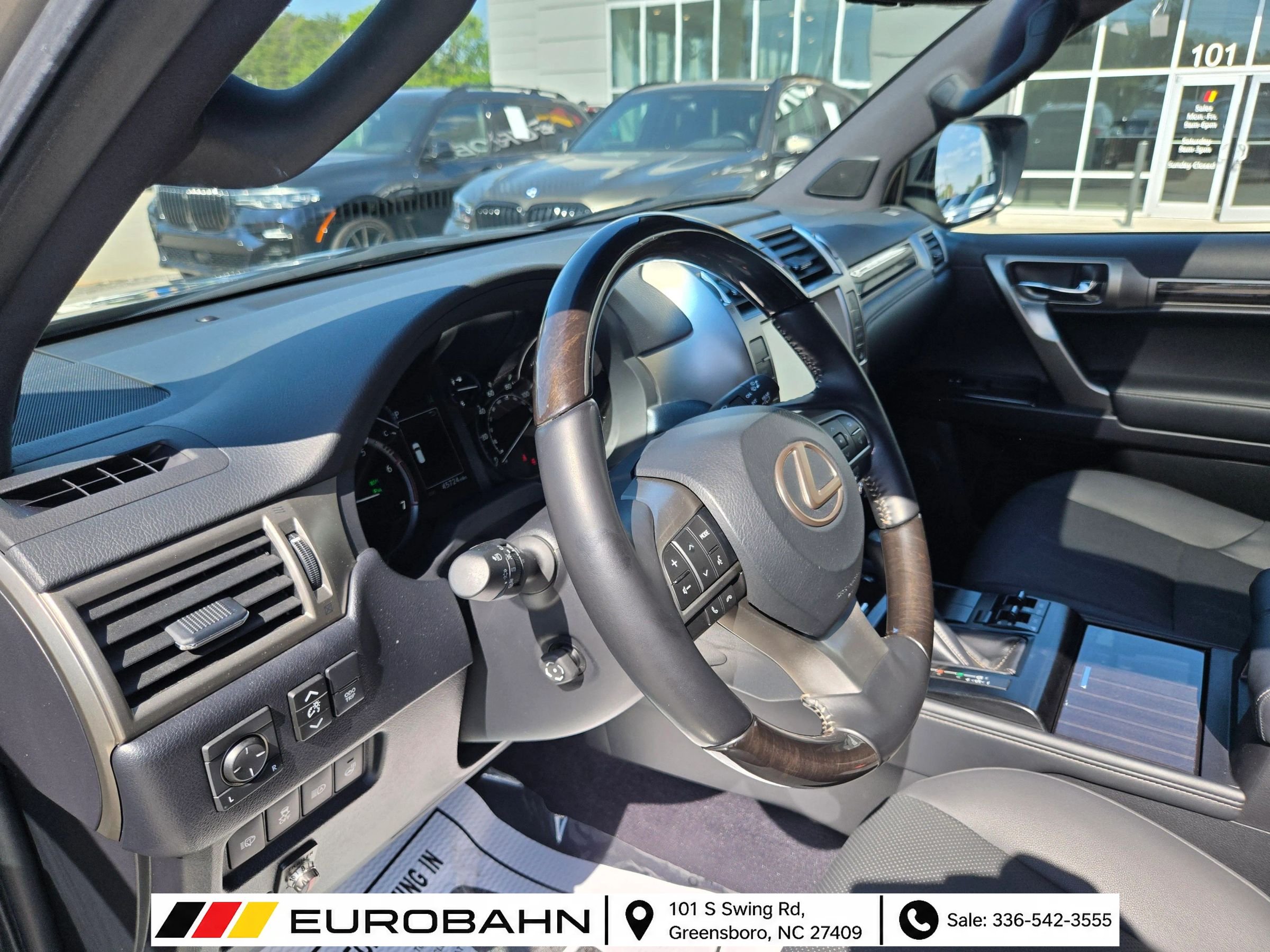 Used 2021 Lexus GX 460 Premium w/ Premium Package AWD/4WD image 7