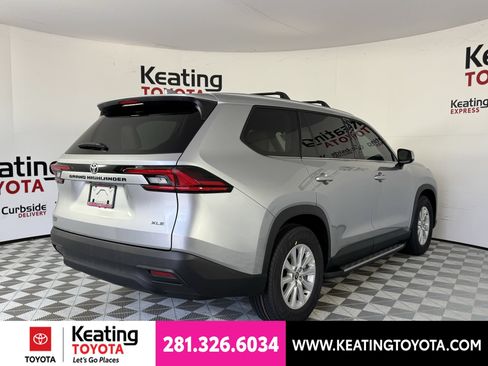 New 2026 Toyota Grand Highlander FWD image 14