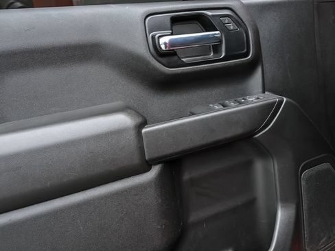 Used 2020 Chevrolet Silverado 1500 Custom Trail Boss w/ Custom Convenience Package AWD/4WD image 11