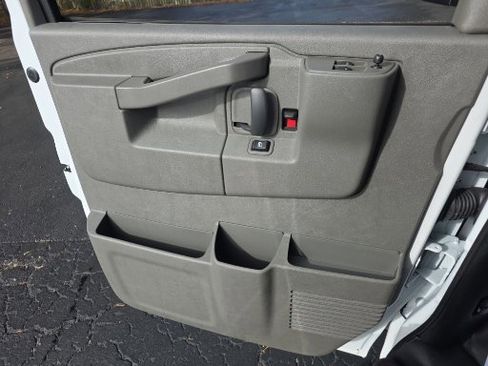Used 2025 Chevrolet Express 2500 w/ Driver Convenience Package RWD image 19