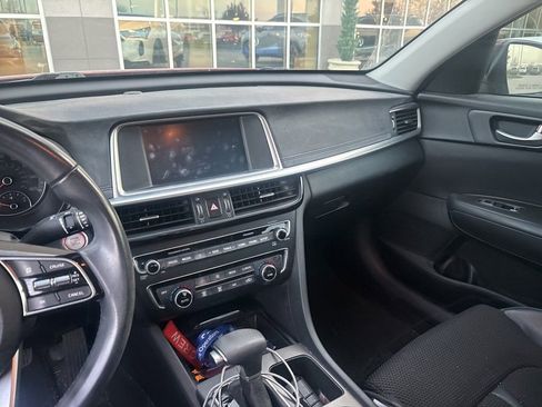 Used 2019 Kia Optima S image 6