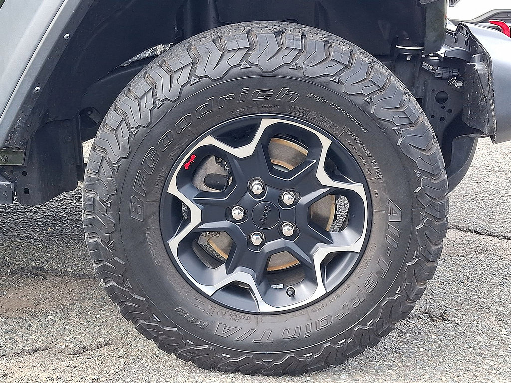 Used 2023 Jeep Wrangler Unlimited Rubicon w/ LED Lighting Group AWD/4WD image 33