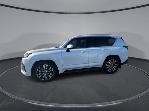 Used 2025 Lexus LX 600 4WD w/ Accessory Package (2T) image 5