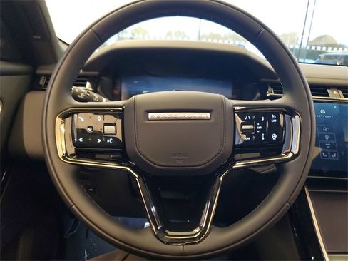 New 2026 Land Rover Range Rover Velar Dynamic SE image 21