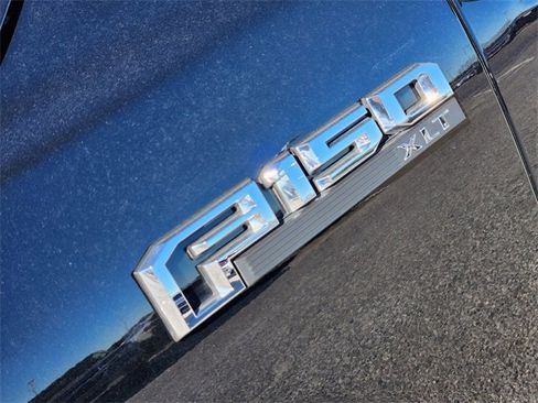 Used 2016 Ford F150 XLT w/ Equipment Group 302A Luxury image 12