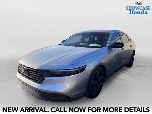 Used 2024 Honda Accord Sport image 2
