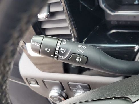 Used 2024 GMC Sierra 1500 SLE image 27