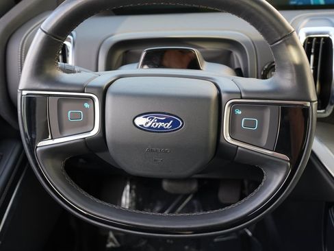 Used 2025 Ford Expedition Platinum AWD/4WD image 22