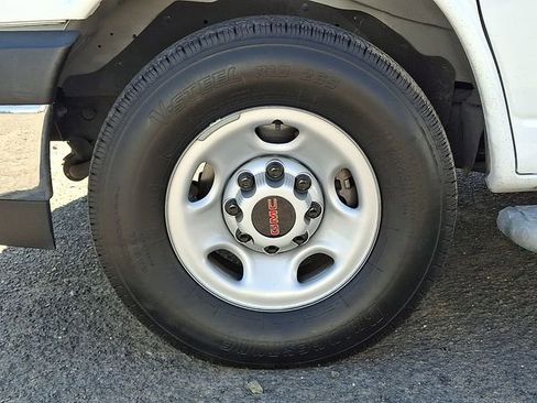 Used 2024 GMC Savana 2500 w/ Driver Convenience Package image 33