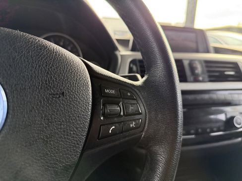 Used 2018 BMW 320i Sedan image 18