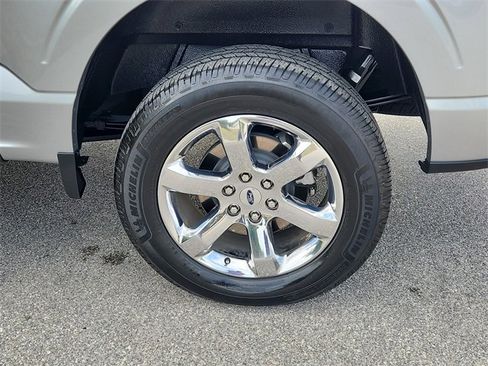 Used 2022 Ford F150 Lariat w/ Max Trailer Tow Package image 7