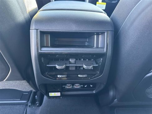 New 2025 Jeep Grand Cherokee Limited image 11