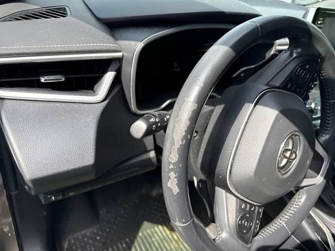 Used 2020 Toyota Corolla XSE FWD image 4