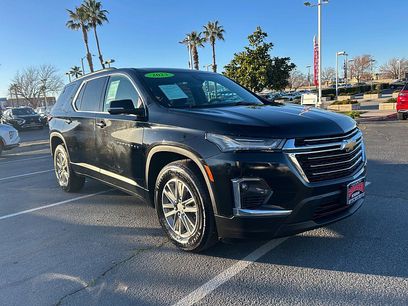 Used 2023 Chevrolet Traverse LT
