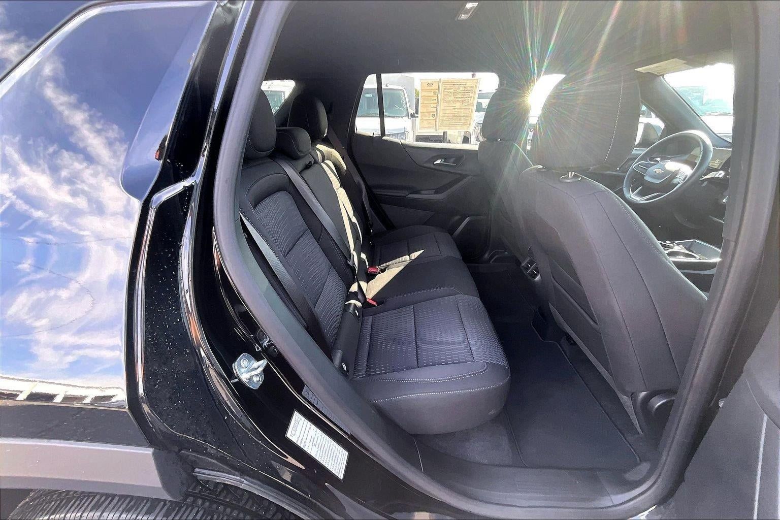 Used 2026 Chevrolet Equinox LT FWD image 23