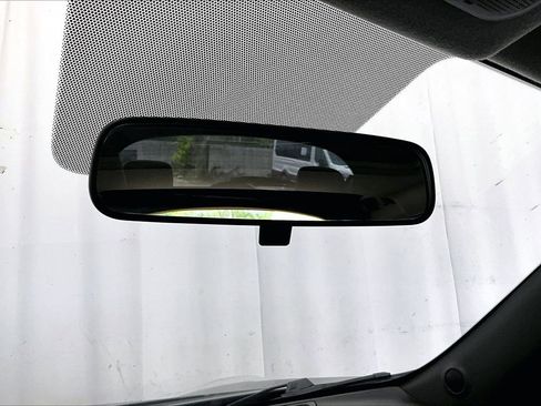 Used 2015 Nissan Juke SL image 16