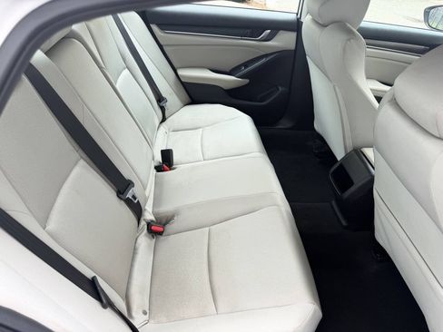 Used 2018 Honda Accord LX image 22