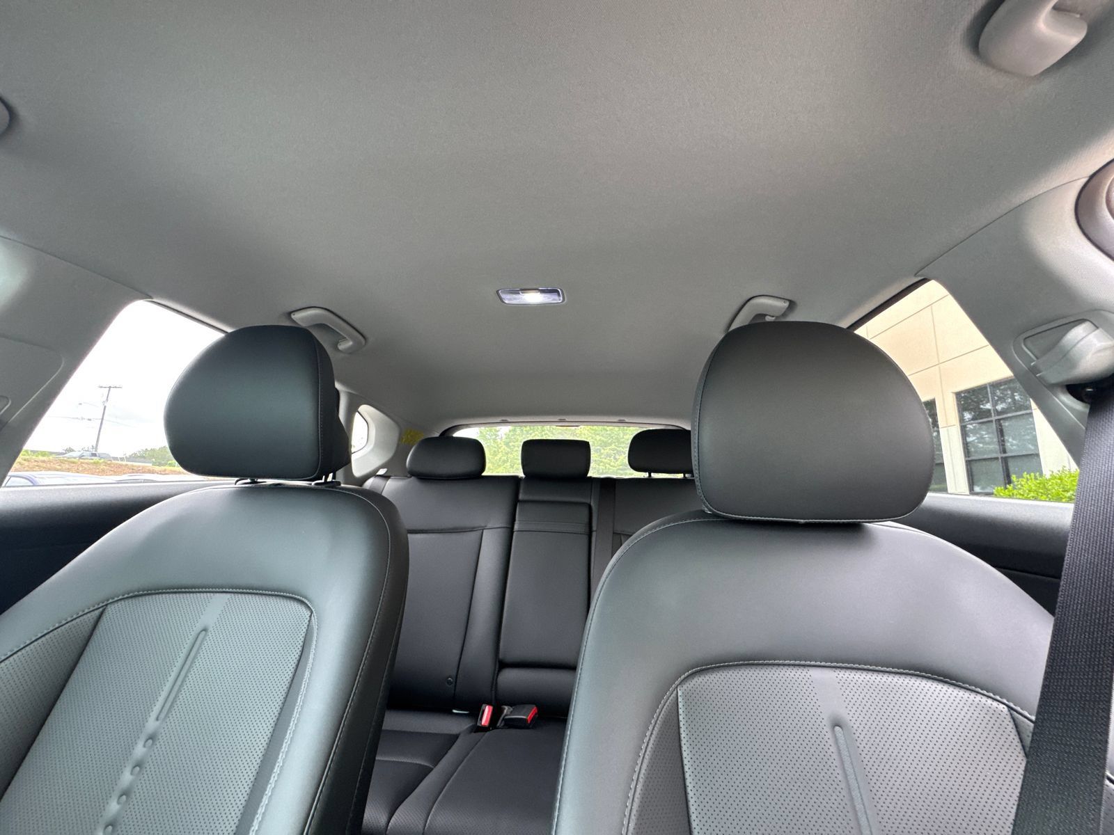 Used 2026 Hyundai Kona SEL Premium FWD image 31