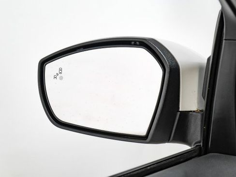 Used 2019 Ford Escape Titanium image 36