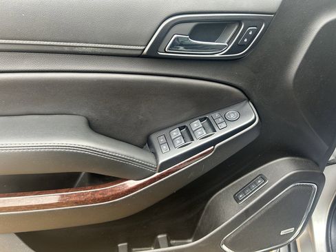 Used 2020 GMC Yukon XL SLT w/ Premium Edition image 22