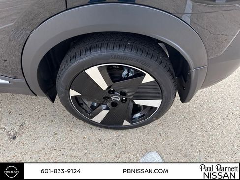 New 2025 Nissan Kicks SR image 26