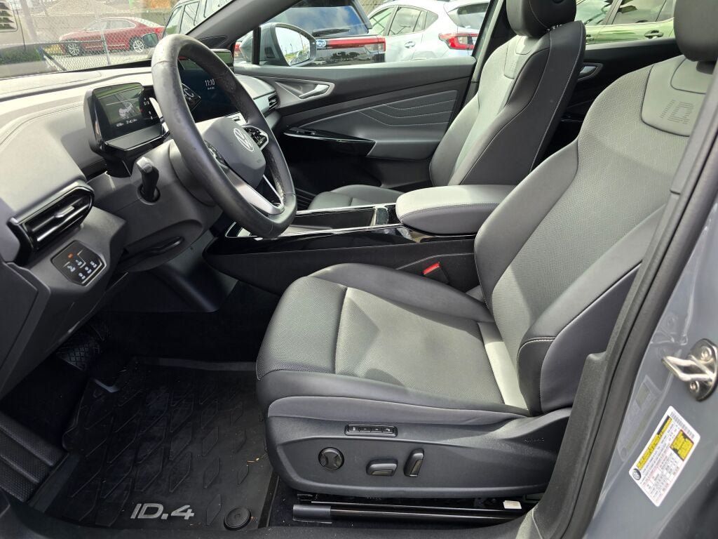 Used 2023 Volkswagen ID.4 Pro S AWD/4WD image 19