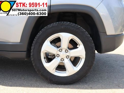 Used 2018 Jeep Compass Latitude w/ Popular Equipment Group AWD/4WD image 29