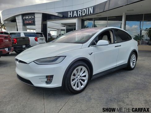 Used 2018 Tesla Model X 75D AWD/4WD image 2