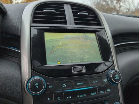 Used 2015 Chevrolet Malibu LT w/ Power Convenience Package image 7