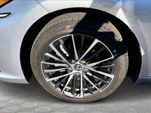 Used 2024 Lexus ES 350 w/ Premium Package image 22