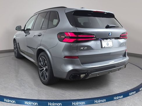New 2026 BMW X5 xDrive40i w/ M Sport Package AWD/4WD image 7