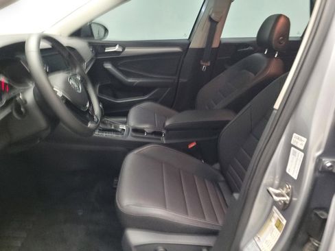 Used 2021 Volkswagen Jetta SE image 17