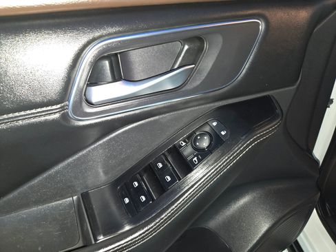 Used 2021 Nissan Rogue SV w/ Premium Package image 30