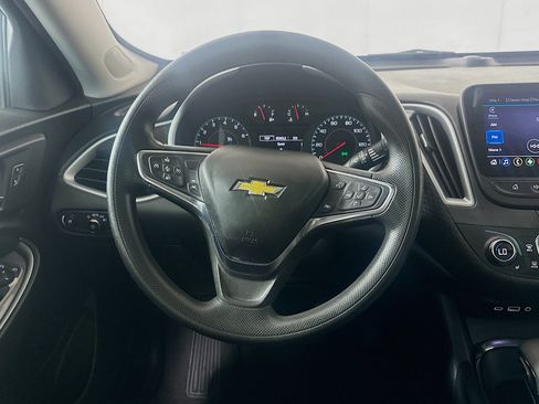Used 2023 Chevrolet Malibu LT FWD image 17