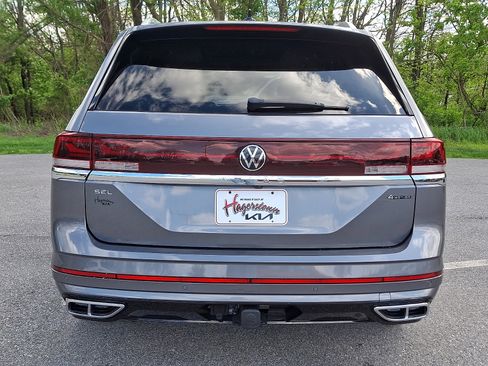 Used 2024 Volkswagen Atlas SEL Premium R-Line image 5