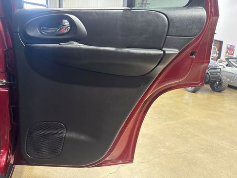 Used 2007 Chevrolet TrailBlazer SS image 89